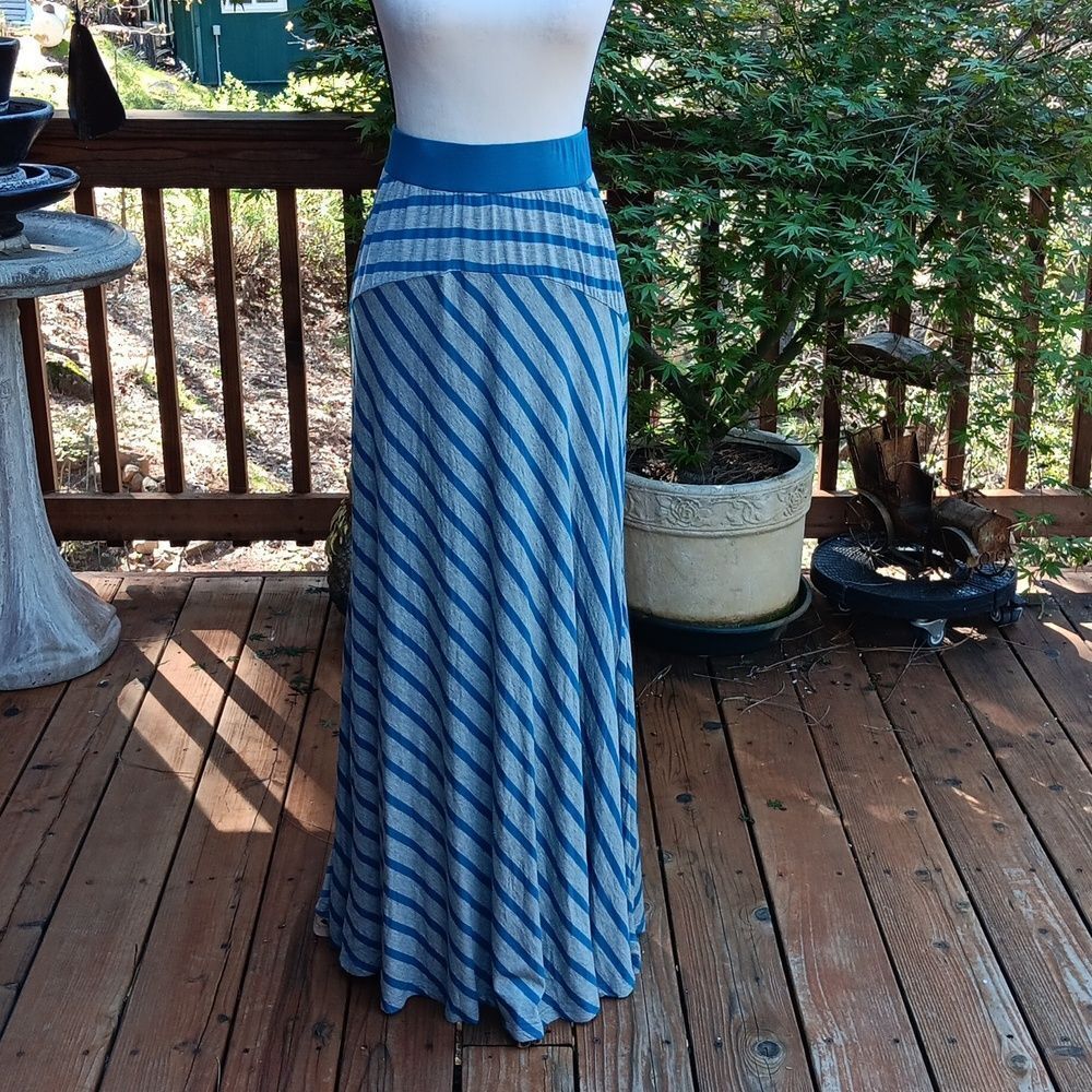 Jessica London Teal/Gray Striped Knit Skirt. Farmers Mkt. Beachy.